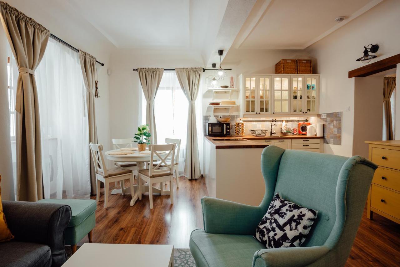 Strieborny Dvor Apartment บันสกา ชีอาว์นีซา ภายนอก รูปภาพ