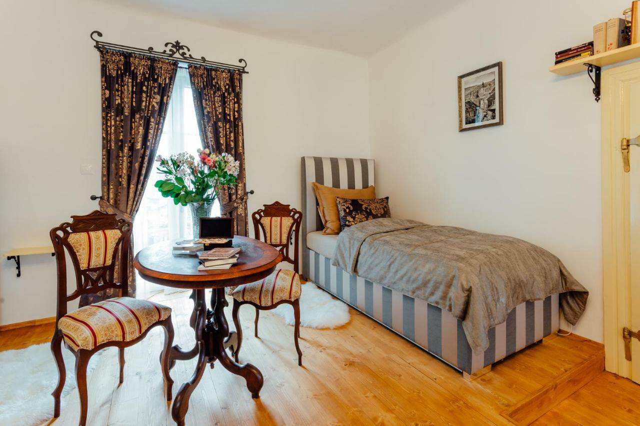 Strieborny Dvor Apartment บันสกา ชีอาว์นีซา ภายนอก รูปภาพ