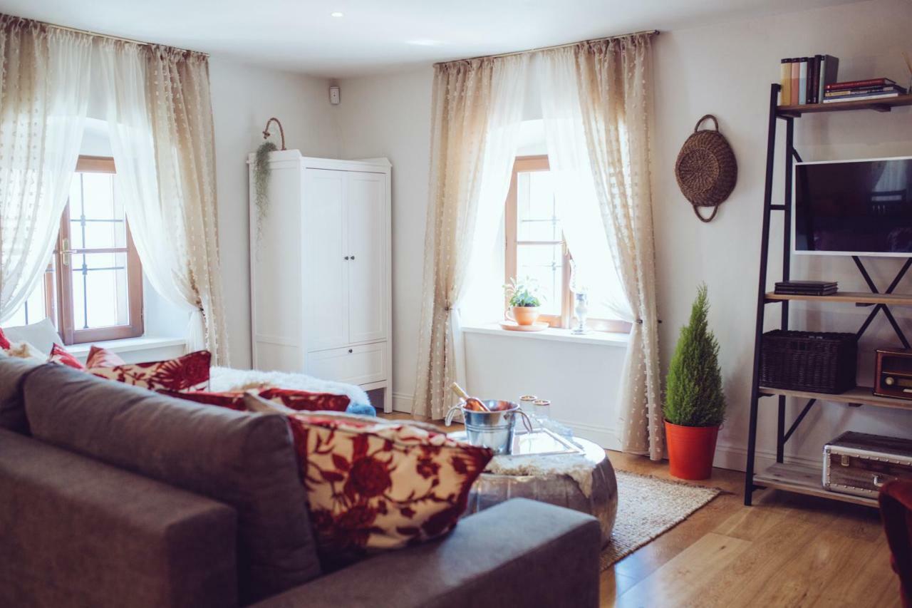 Strieborny Dvor Apartment บันสกา ชีอาว์นีซา ภายนอก รูปภาพ